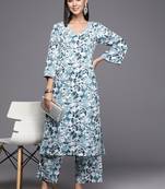 Women Floral Printed Regular Silk Crepe Kurta with Trousers