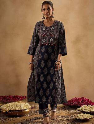 Women Ethnic Motifs Embroidered Panelled Mirror Work Pure Cotton Kurta 6