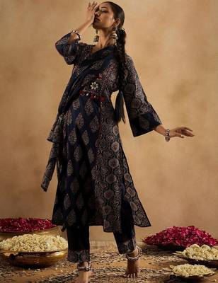 Women Ethnic Motifs Embroidered Panelled Mirror Work Pure Cotton Kurta 7