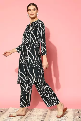 Fusion Abstract Printed Regular Kurta with Trousers