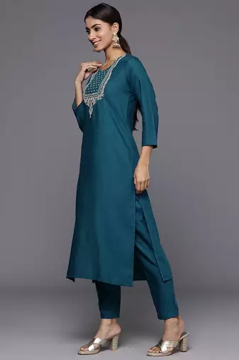 Ethnic Motifs Embroidered Regular Sequinned Kurta with Trousers & Dupatta