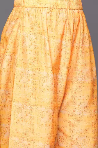 Women Printed Regular Kurta with Trousers