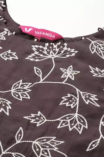 Floral Embroidered Regular Sequinned Chanderi Silk Kurta with Trousers & Dupatta