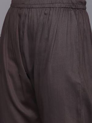 Floral Embroidered Regular Sequinned Chanderi Silk Kurta with Trousers & Dupatta 3