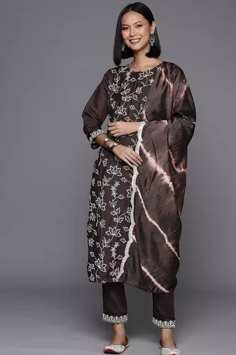 Floral Embroidered Regular Sequinned Chanderi Silk Kurta with Trousers & Dupatta