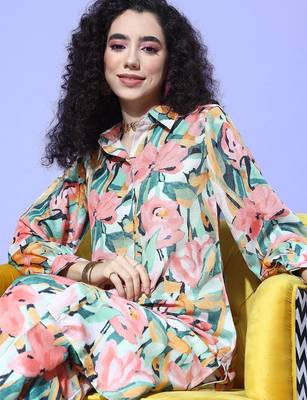 Women Floral Printed Regular Kurta with Trousers 3