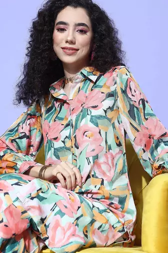 Women Floral Printed Regular Kurta with Trousers