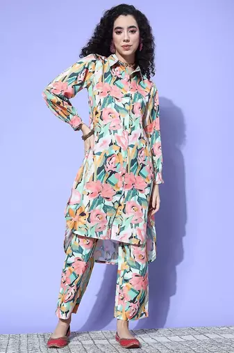 Women Floral Printed Regular Kurta with Trousers