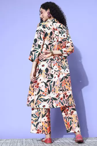 Women Printed Regular Kurta with Trousers