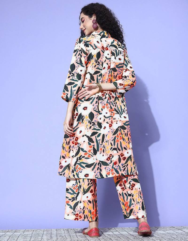 Women Printed Regular Kurta with Trousers