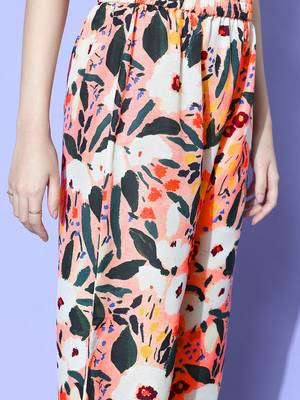 Women Printed Regular Kurta with Trousers 6