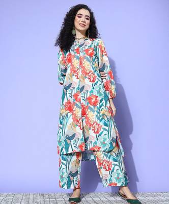 Women Floral Printed Regular Kurta with Palazzos 1