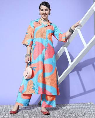 Women Printed Regular Kurta with Trousers 1