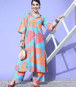 Women Printed Regular Kurta with Trousers