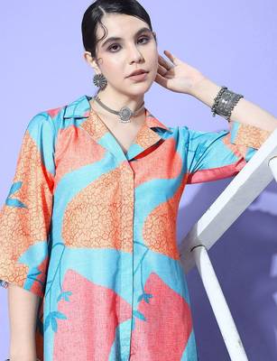 Women Printed Regular Kurta with Trousers 2