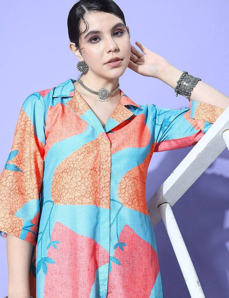 Women Printed Regular Kurta with Trousers