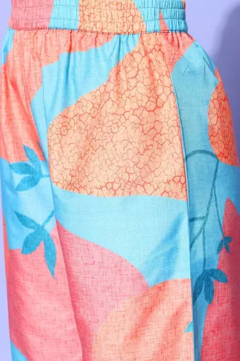 Women Printed Regular Kurta with Trousers