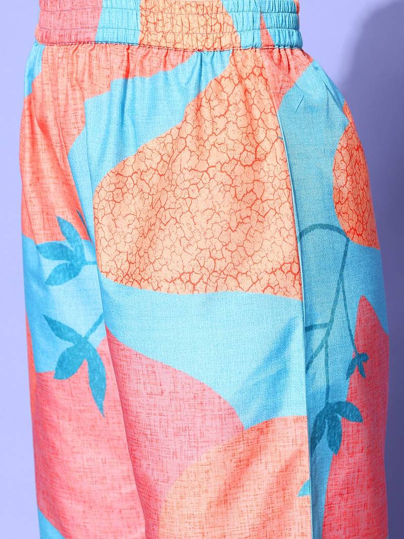 Women Printed Regular Kurta with Trousers