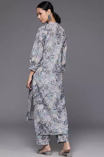 Women Paisley Printed Regular Kurta With Trousers