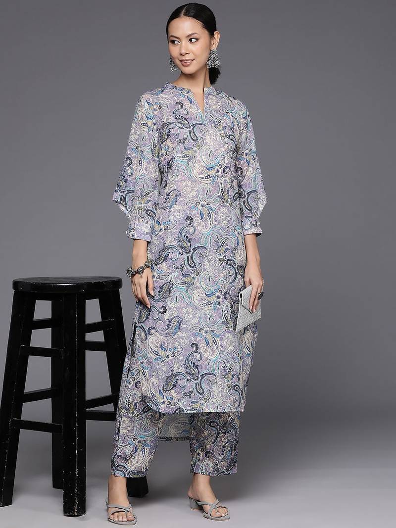 Women Paisley Printed Regular Kurta With Trousers