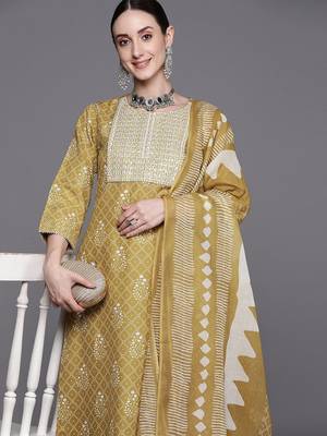Bandhani Printed Regular Thread Work Pure Cotton Kurta With Trousers & Dupatta 2