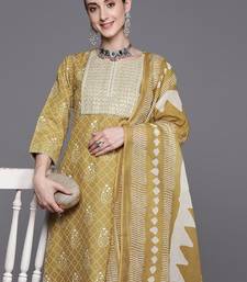 Bandhani Printed Regular Thread Work Pure Cotton Kurta With Trousers & Dupatta