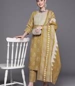 Bandhani Printed Regular Thread Work Pure Cotton Kurta With Trousers & Dupatta