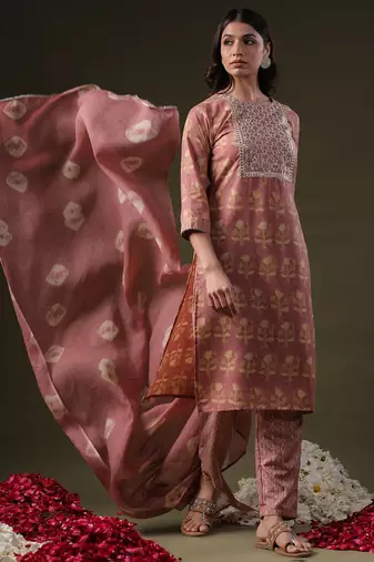 Floral Printed Regular Sequinned Pure Cotton Kurta With Trousers & Dupatta