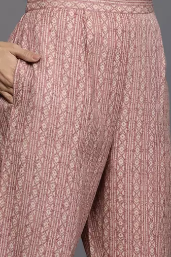 Floral Printed Regular Sequinned Pure Cotton Kurta With Trousers & Dupatta