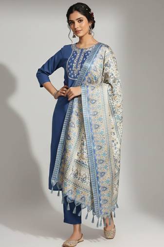 Women Ethnic Motifs Embroidered Regular Thread Work Kurta with Trousers & With Dupatta