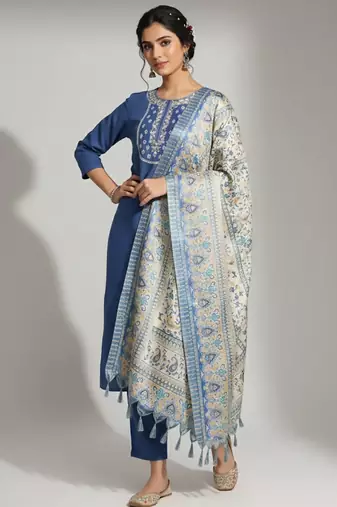 Women Ethnic Motifs Embroidered Regular Thread Work Kurta with Trousers & With Dupatta