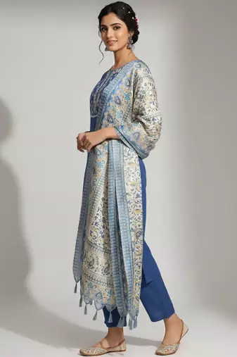 Women Ethnic Motifs Embroidered Regular Thread Work Kurta with Trousers & With Dupatta