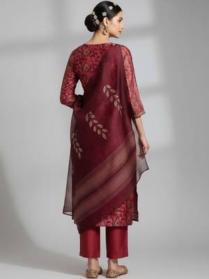 Women Ethnic Motifs Printed Regular Thread Work Kurta with Trousers & With Dupatta 2