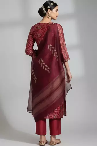 Women Ethnic Motifs Printed Regular Thread Work Kurta with Trousers & With Dupatta