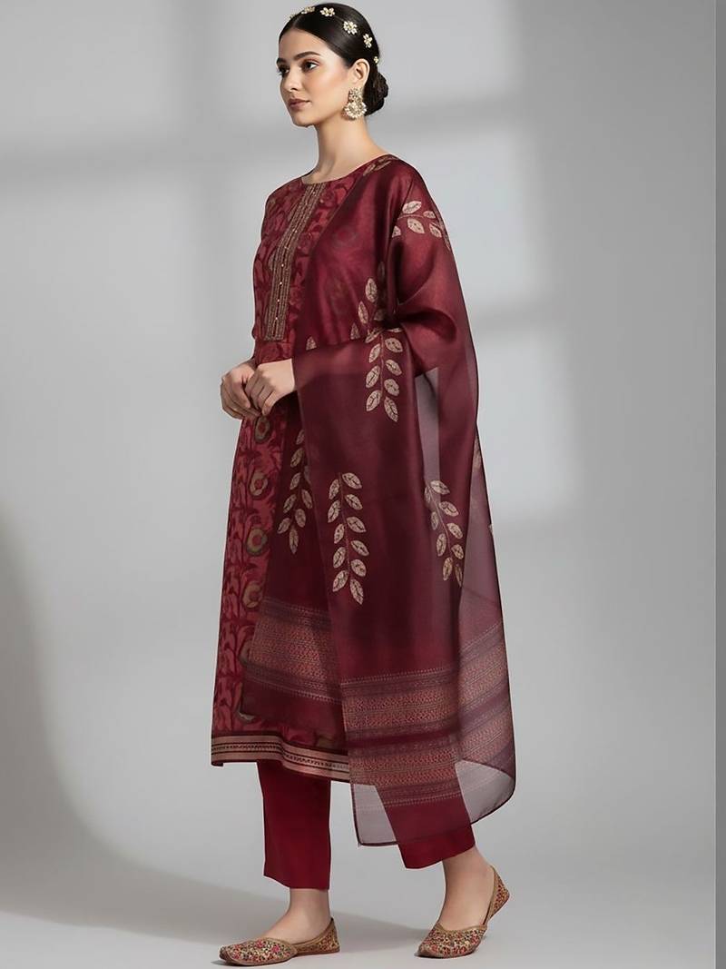 Women Ethnic Motifs Printed Regular Thread Work Kurta with Trousers & With Dupatta