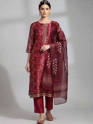 Women Ethnic Motifs Printed Regular Thread Work Kurta with Trousers & With Dupatta 5
