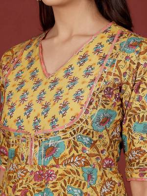 Women Floral Printed Regular Gotta Patti Pure Cotton Kurta, Trousers with Dupatta 3