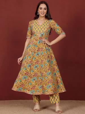 Women Floral Printed Regular Gotta Patti Pure Cotton Kurta, Trousers with Dupatta 7