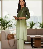 Women Ombre Dyed Regular Thread Work Kurta with Trousers