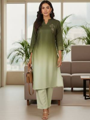 Women Ombre Dyed Regular Thread Work Kurta with Trousers 2