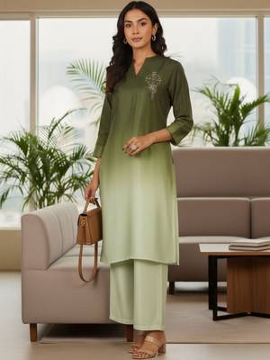 Women Ombre Dyed Regular Thread Work Kurta with Trousers 5