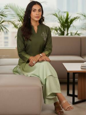 Women Ombre Dyed Regular Thread Work Kurta with Trousers 7