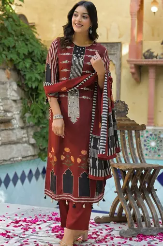 Women Ethnic Motifs Printed Regular Kurta with Trousers & With Dupatta