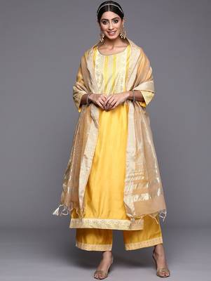 Women Yellow Printed Liva Kurta with Palazzos & With Dupatta 1