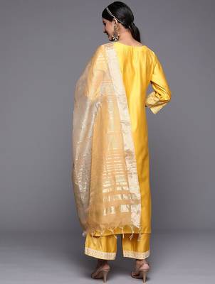 Women Yellow Printed Liva Kurta with Palazzos & With Dupatta 6