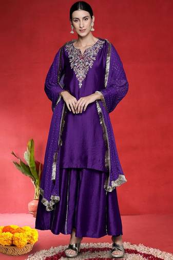 Women Floral Embroidered Kurta with Palazzos & Dupatta