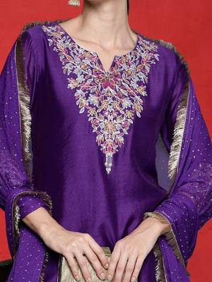 Women Floral Embroidered Kurta with Palazzos & Dupatta 2
