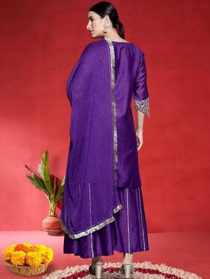 Women Floral Embroidered Kurta with Palazzos & Dupatta 5