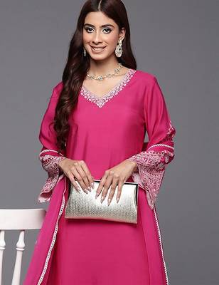 Women Floral Embroidered Thread Work Kurta with Embroidered Trousers & Dupatta 2