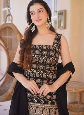 Black embroidered silk blend sleeveless short kurta sharara suit set with dupatta 5
